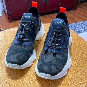 Never been worn! Size 9 Steve Madden!